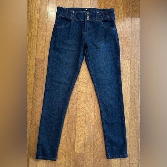 ⭐️Ko Ko Ailis Size 11/12 Blue Jeans⭐️ - Picture 1 of 8